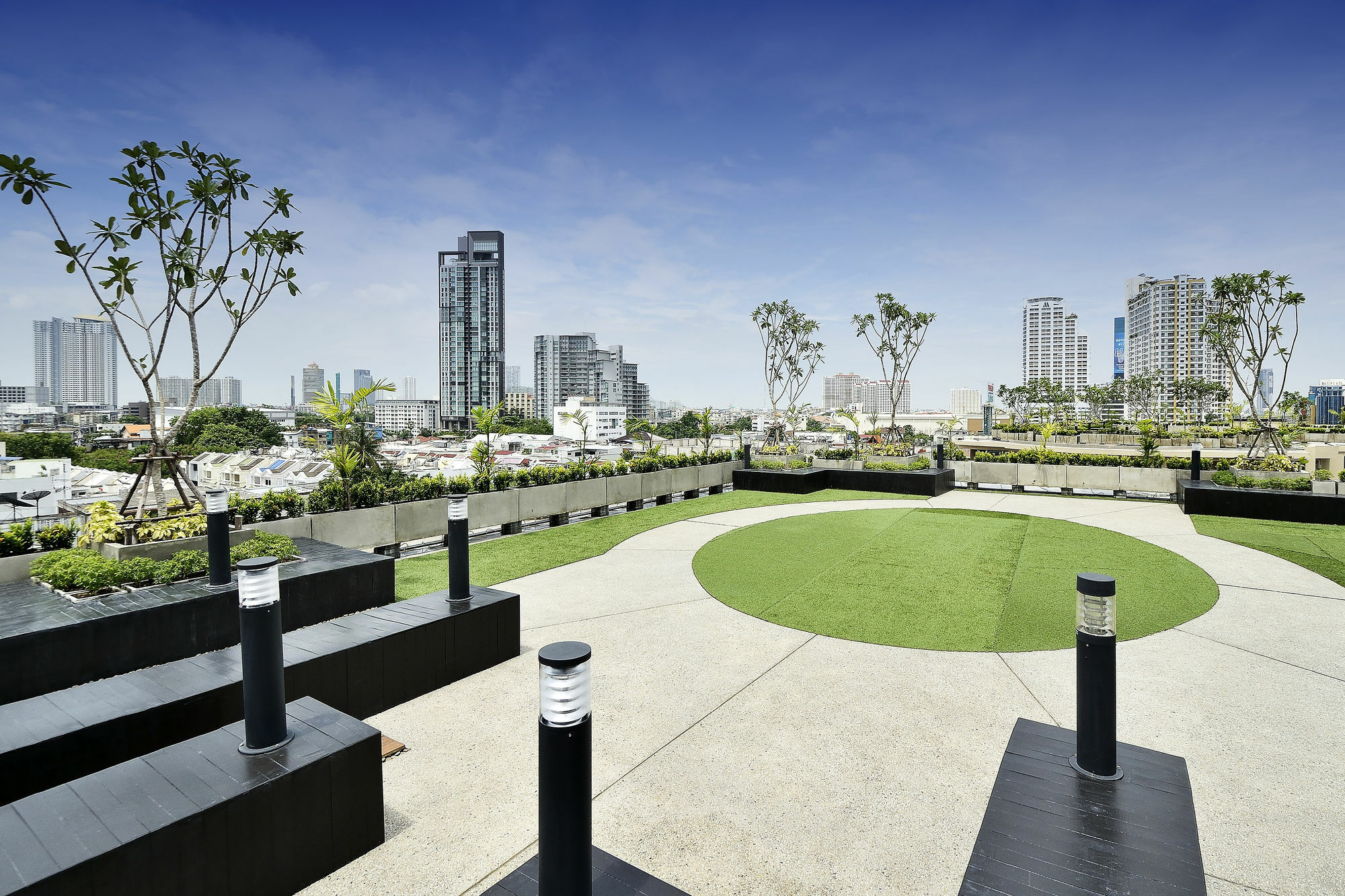 Roomme Hospitality Nang Linchee Branch 曼谷 外观 照片