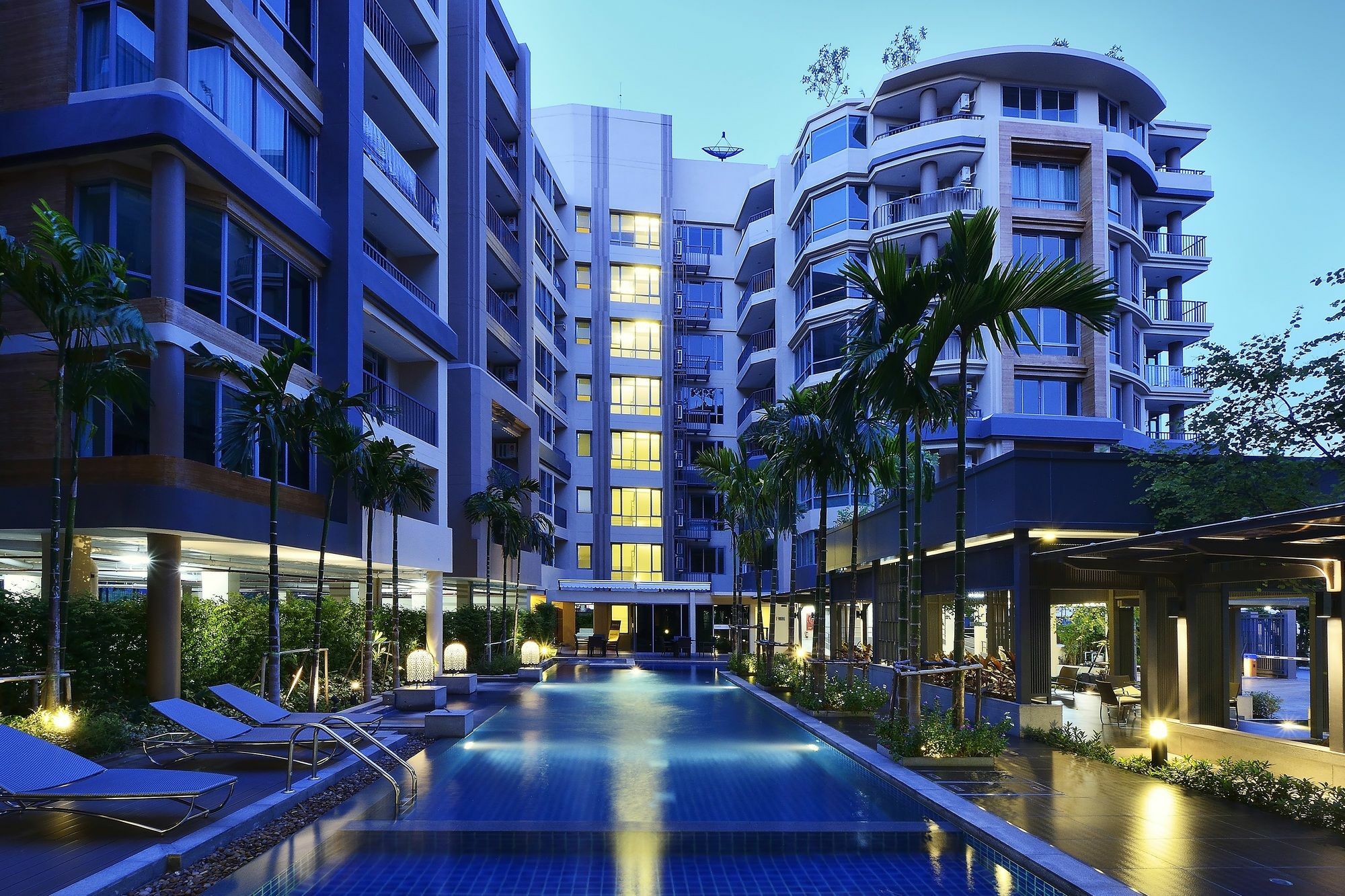 Roomme Hospitality Nang Linchee Branch 曼谷 外观 照片